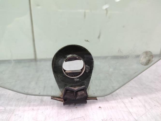 Vitre avant gauche RENAULT CLIO 3 PHASE 2 Diesel