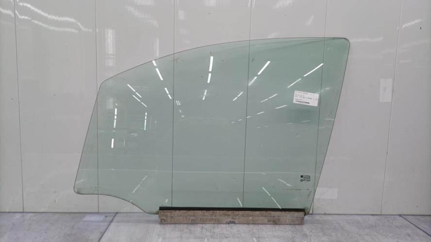Vitre avant gauche OPEL ZAFIRA A PHASE 1 Diesel