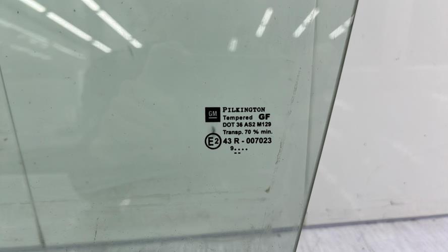 Vitre avant gauche OPEL ZAFIRA A PHASE 1 Diesel