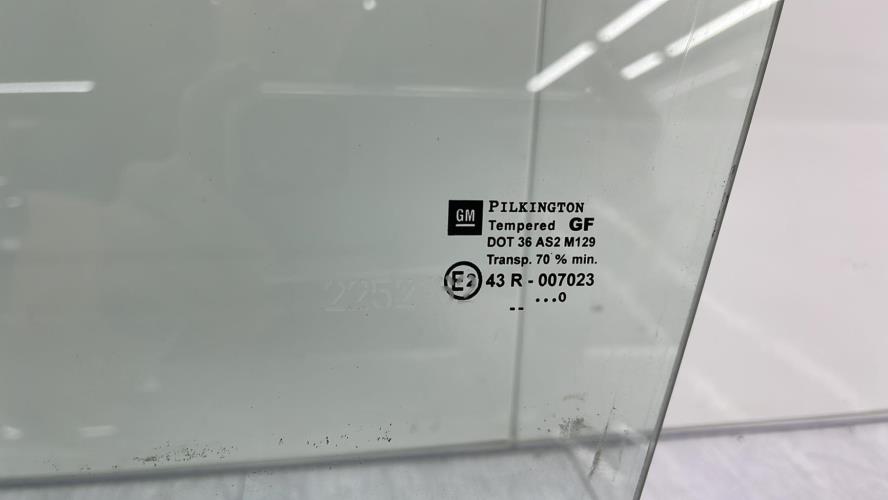 Vitre avant gauche OPEL ZAFIRA A PHASE 1 Diesel