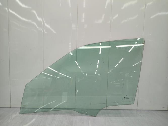 Vitre avant gauche PEUGEOT 406 PHASE 1 Diesel