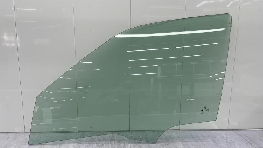 Vitre avant gauche PEUGEOT 406 PHASE 1 Diesel