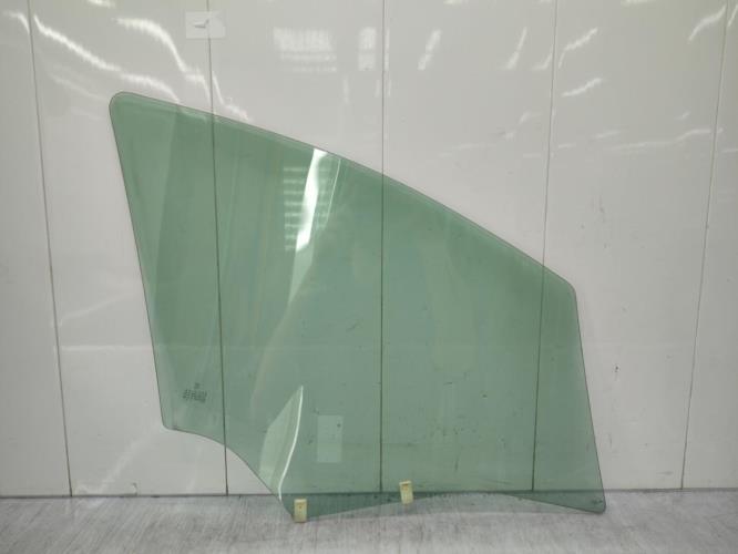 Vitre avant gauche PEUGEOT 307 PHASE 1 BREAK Diesel