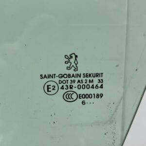 Vitre avant gauche PEUGEOT 206 PHASE 1 Diesel