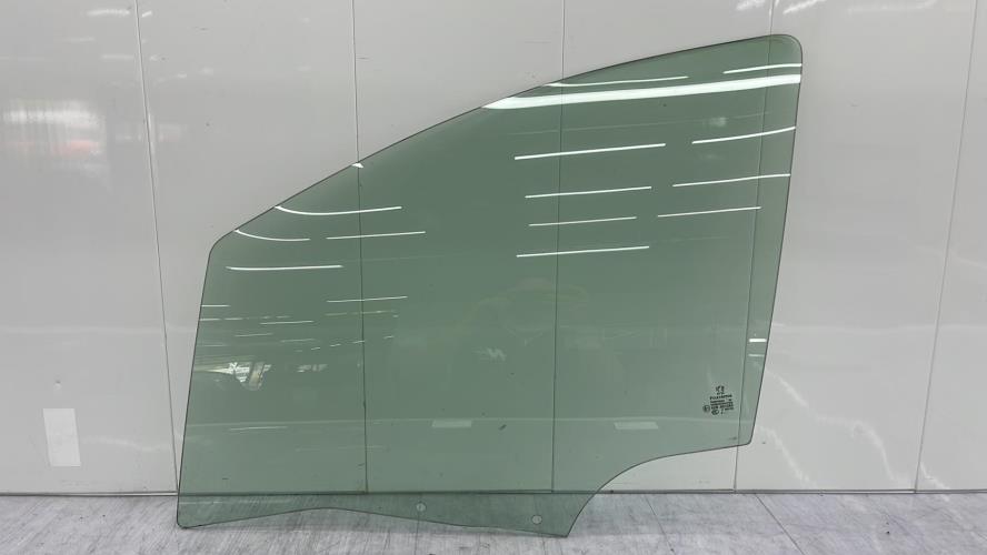 Vitre avant gauche PEUGEOT 207 PHASE 1 Diesel