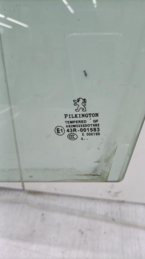 Vitre avant gauche PEUGEOT 207 PHASE 2 Diesel