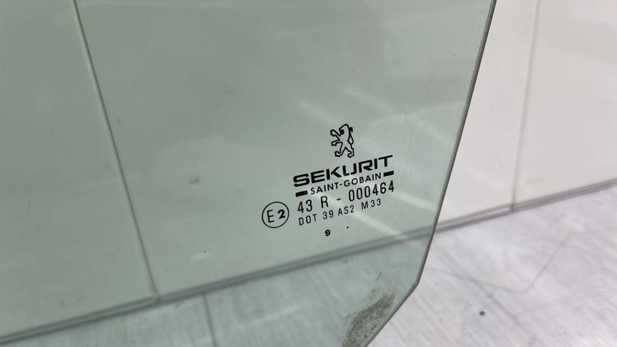 Vitre avant gauche PEUGEOT 206 PHASE 1 Diesel