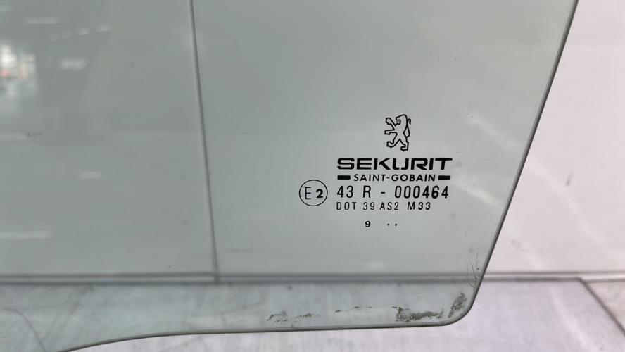 Vitre avant gauche PEUGEOT 206 PHASE 1 Diesel