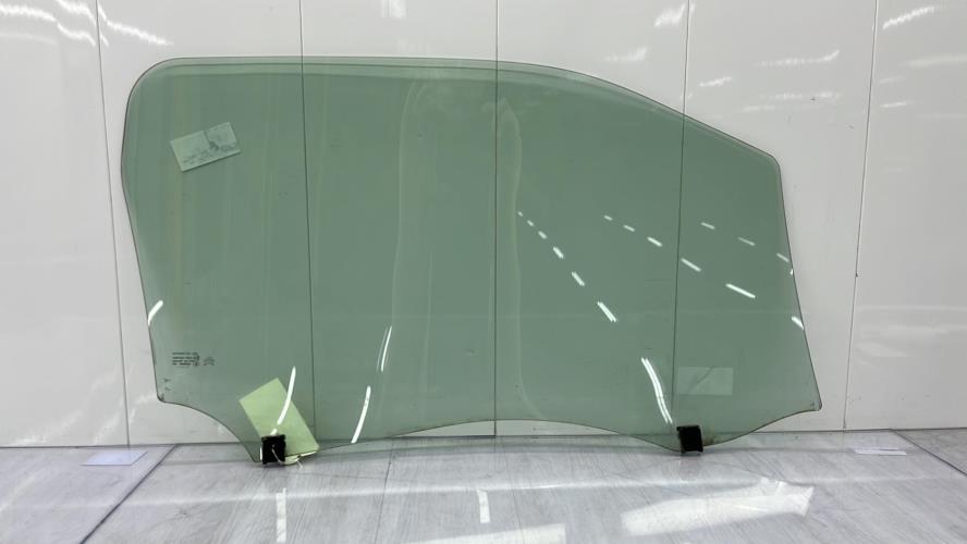 Vitre avant gauche CITROEN DS3 PHASE 1 Essence