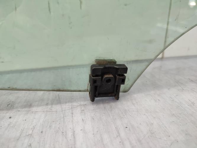 Vitre avant gauche CITROEN DS3 PHASE 1 Diesel