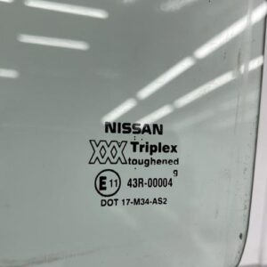 Vitre avant gauche NISSAN PRIMERA 1 PHASE 1 Diesel