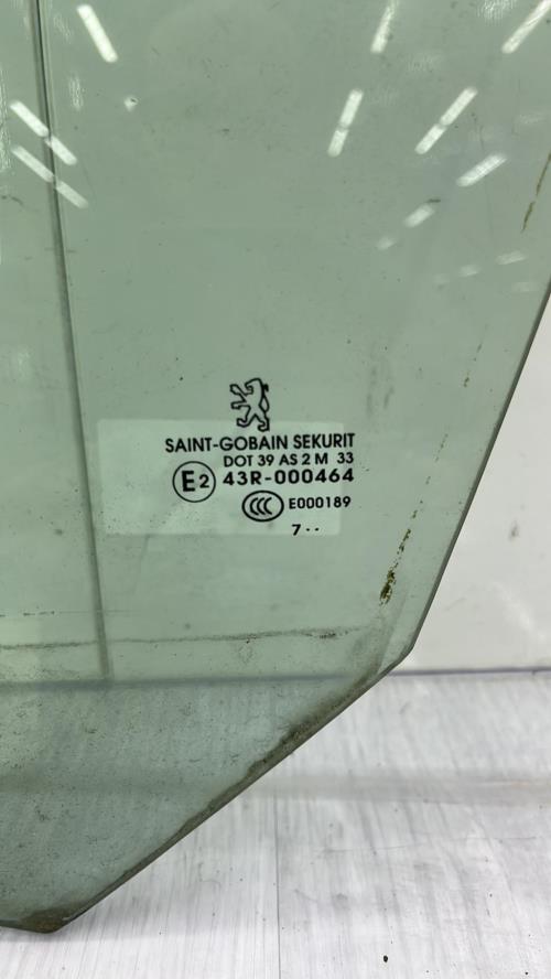 Vitre avant gauche PEUGEOT 206 PHASE 2 Diesel