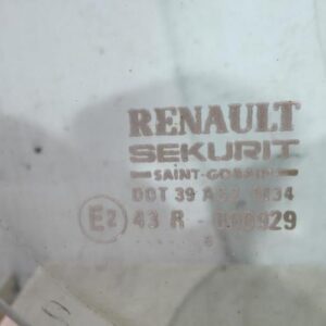 Vitre avant gauche RENAULT B110 Diesel