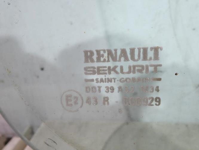 Vitre avant gauche RENAULT B110 Diesel