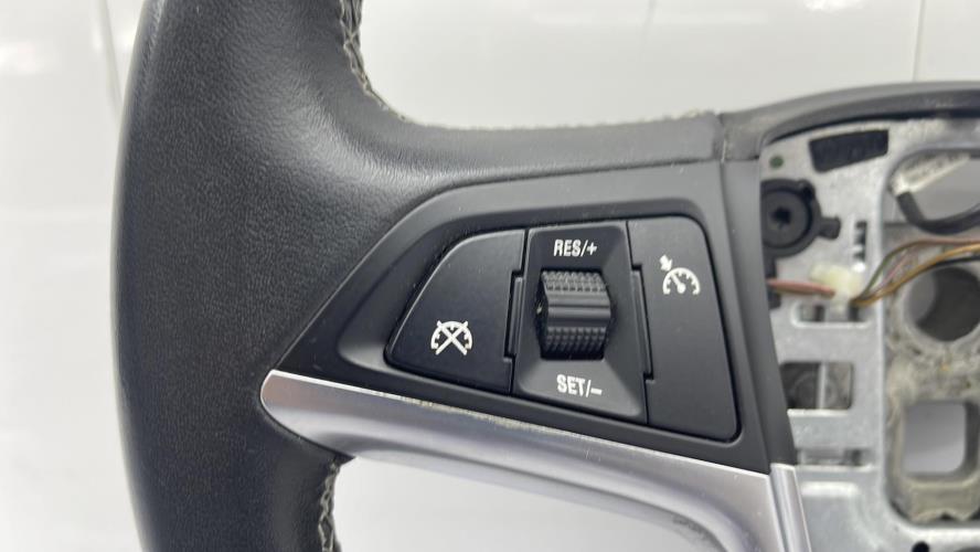 Volant OPEL MERIVA B PHASE 1 Essence