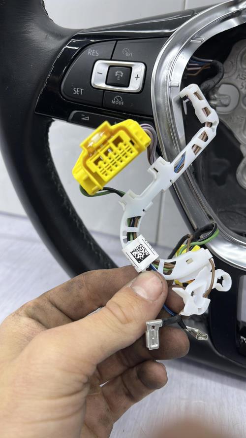 Volant VOLKSWAGEN POLO 6 PHASE 1 Essence