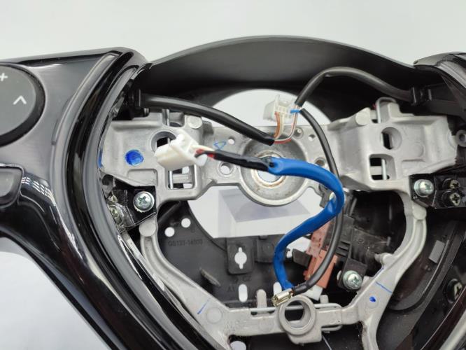 Volant PEUGEOT 108 Essence