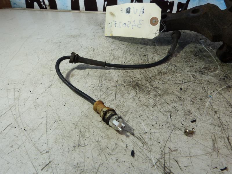 Fusee avant gauche RENAULT TWINGO 1 PHASE 3 Essence