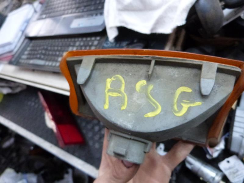 Optique avant secondaire gauche (feux)(clignotant) RENAULT R9 Essence