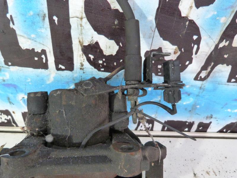 Etrier avant gauche (freinage) AUDI A4 1 PHASE 2 Diesel