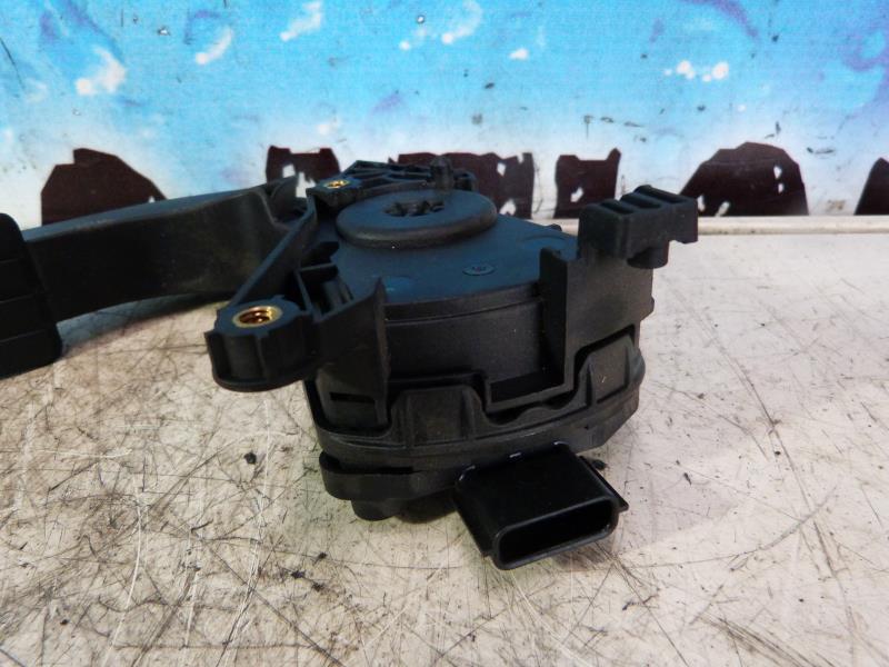 Potentiometre de pedale de gaz d'accelerateur RENAULT CLIO 4 PHASE 1 BREAK Essence