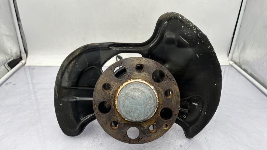 Fusee avant droit MERCEDES CLASSE C 204 PHASE 2 COUPE Diesel