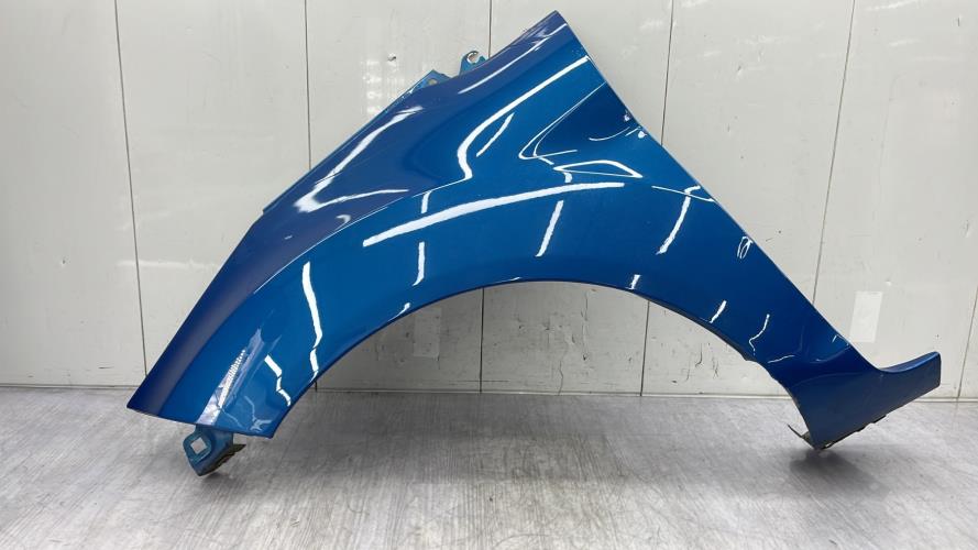 Aile avant gauche FORD FIESTA 6 PHASE 2 Essence