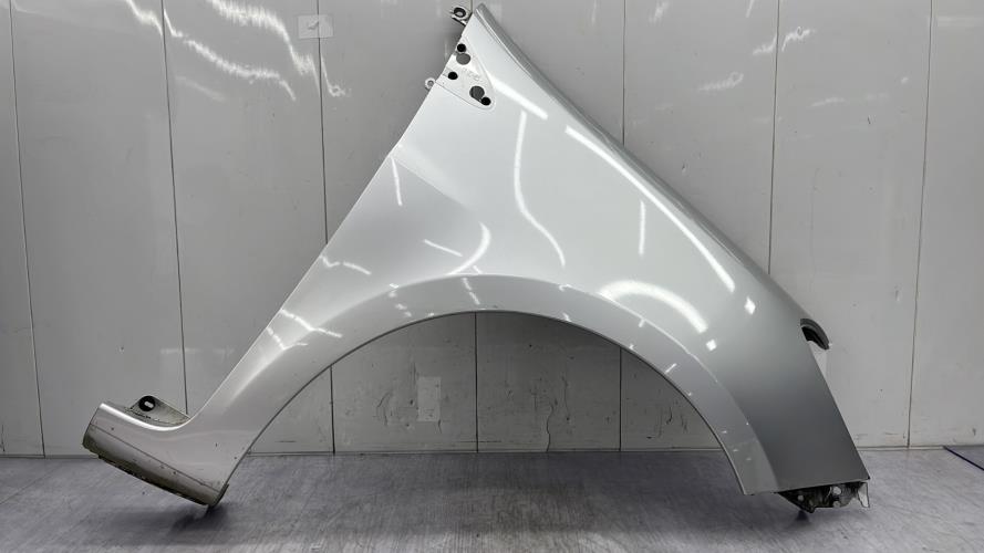 Aile avant droit RENAULT CLIO 3 PHASE 1 Essence