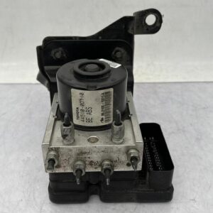 Bloc ABS (freins anti-blocage) TOYOTA YARIS 2 PHASE 1 Diesel