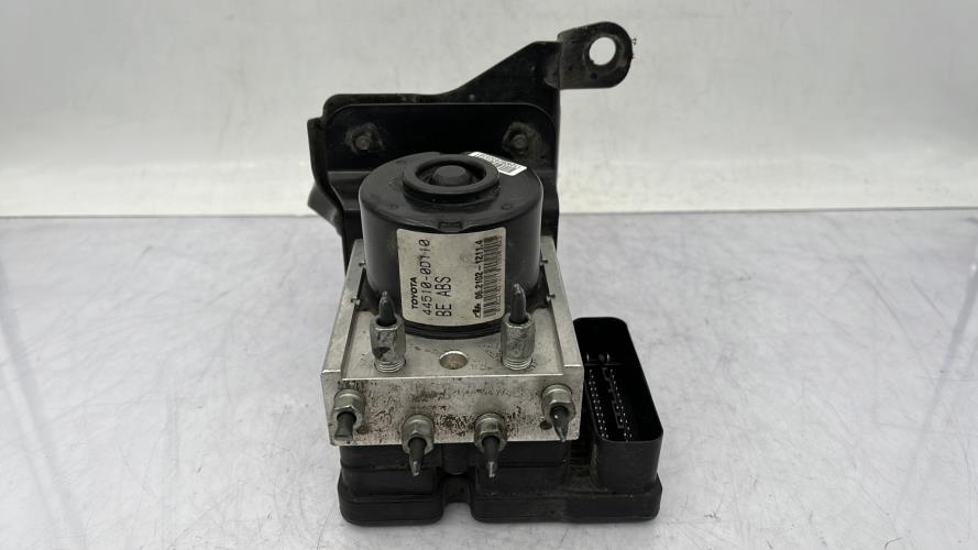 Bloc ABS (freins anti-blocage) TOYOTA YARIS 2 PHASE 1 Diesel