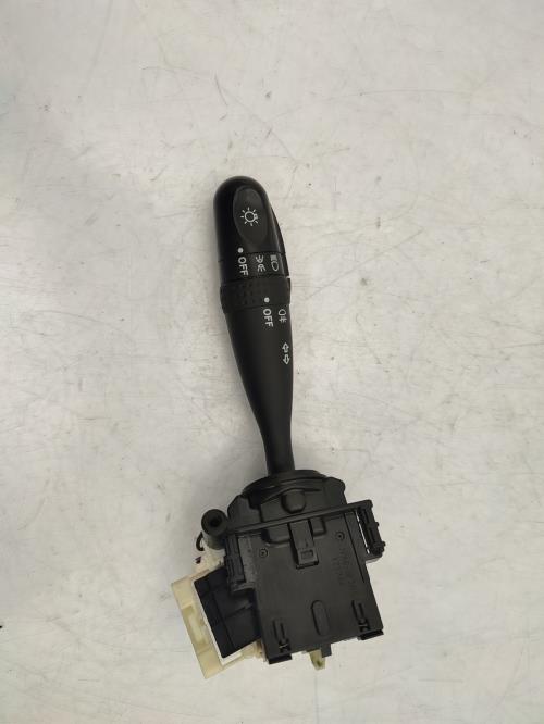 Commodo phare SUZUKI SPLASH Essence