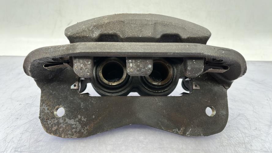 Etrier avant gauche (freinage) TOYOTA PREVIA 1 Essence