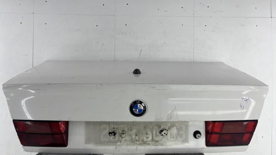 Malle/Hayon arriere BMW SERIE 5 E34 Diesel
