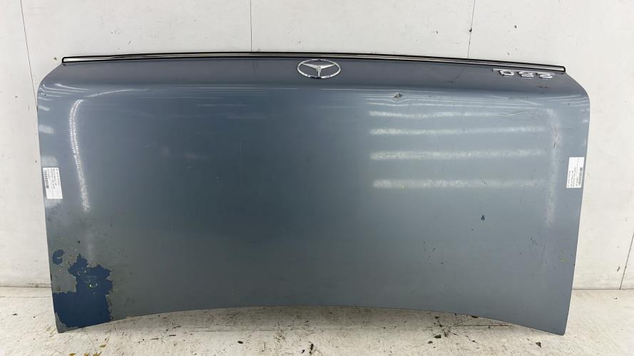 Malle/Hayon arriere MERCEDES 250 W123
