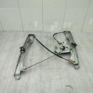 Leve vitre electrique avant gauche RENAULT CLIO 3 PHASE 1 Diesel