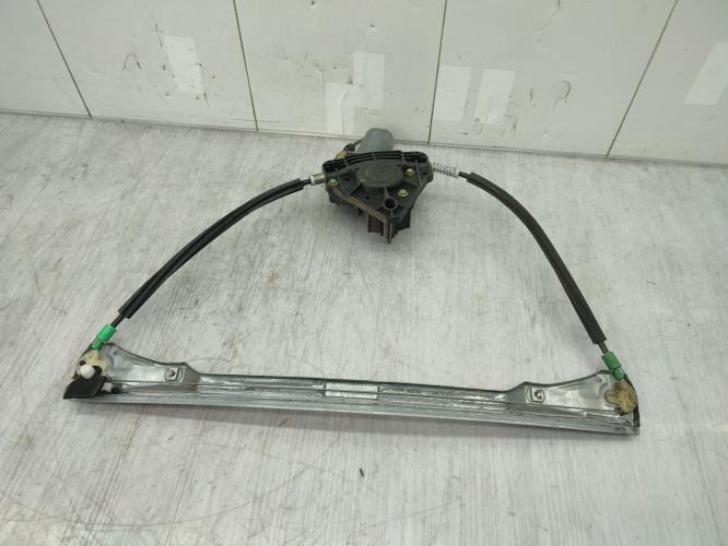 Leve vitre electrique avant droit RENAULT CLIO 2 PHASE 1 Diesel