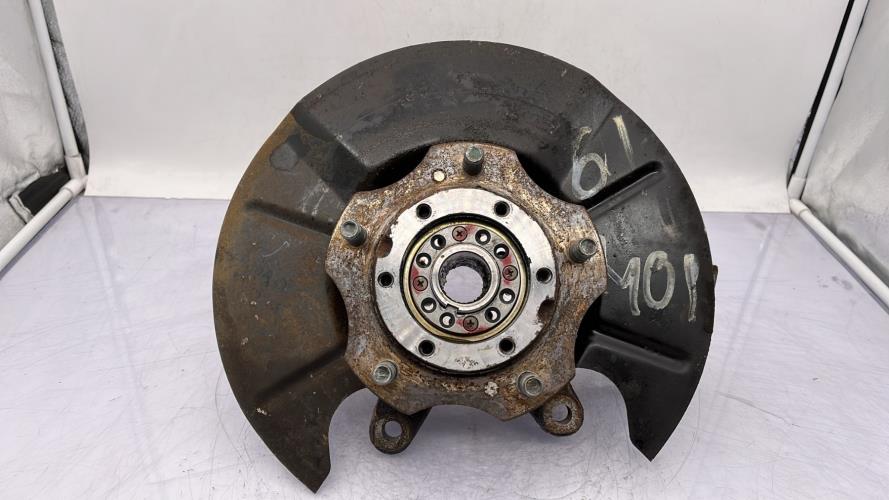 Fusee avant gauche SUZUKI GRAND VITARA 1 Diesel