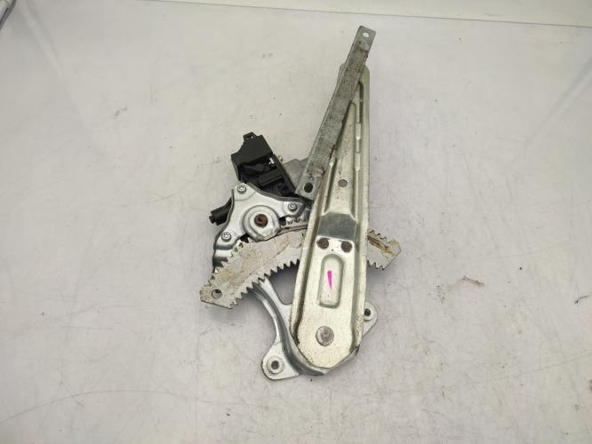 Leve vitre electrique arriere droit NISSAN JUKE 1 PHASE 1 Diesel