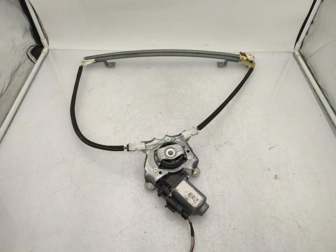 Leve vitre electrique avant droit RENAULT CLIO 2 PHASE 1 Essence