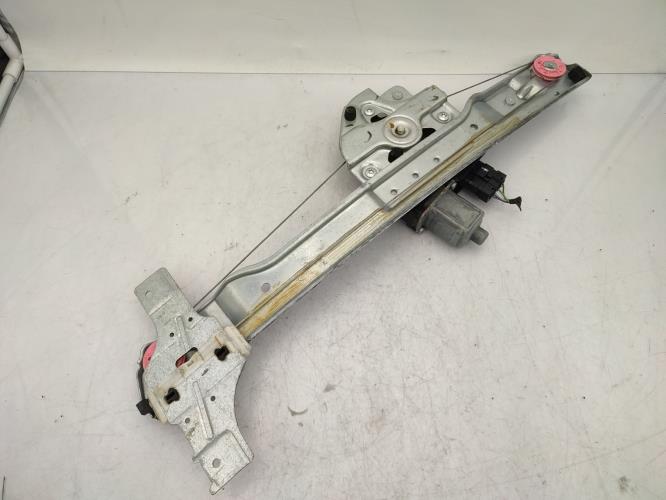 Leve vitre electrique avant droit PEUGEOT 208 1 PHASE 2 Essence