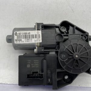 Moteur leve vitre arriere gauche RENAULT SCENIC 3 PHASE 1 Diesel