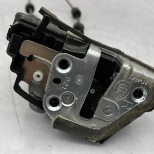 Serrure arriere droit TOYOTA RAV4 3 PHASE 1 Diesel