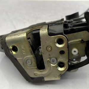 Serrure arriere gauche TOYOTA COROLLA 10 PHASE 2 Diesel