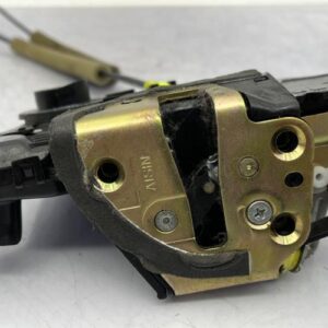 Serrure avant gauche TOYOTA COROLLA 10 PHASE 2 Diesel