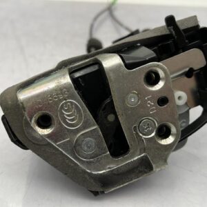 Serrure arriere gauche TOYOTA RAV4 3 PHASE 3 Diesel