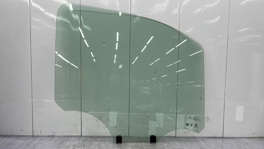 Vitre avant droit PEUGEOT PARTNER 3 PHASE 1 Diesel