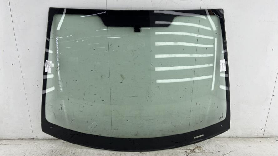 Pare brise FORD FIESTA 5 PHASE 2 Diesel