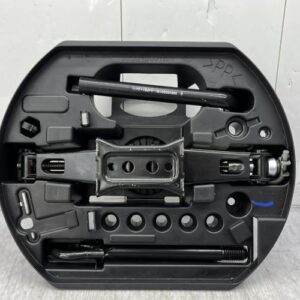 Cric (Ensemble depannage) RENAULT LAGUNA 3 PHASE 2 Diesel