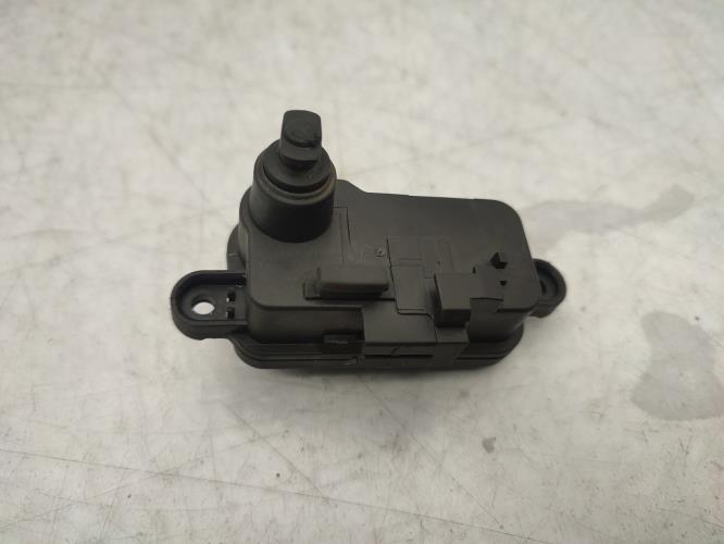 Actionneur verrou trappe d'essence AUDI A1 1 PHASE 1 Essence