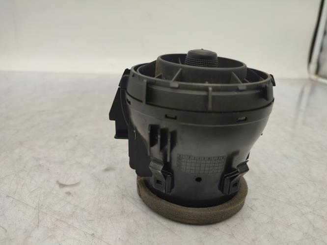 Aerateur tableau de bord avant gauche AUDI A1 1 PHASE 1 Essence